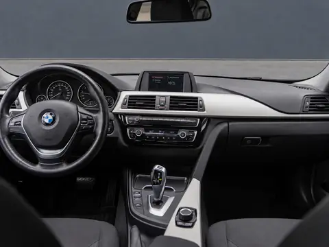 BMW 3 серии 2018, фото 7