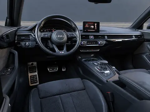 Audi A4 2018, фото 7