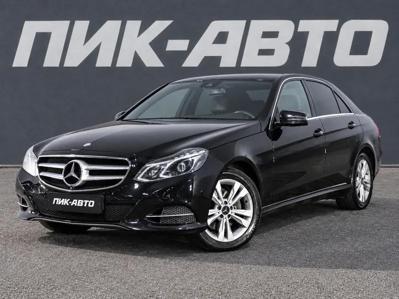 Mercedes-Benz E-Класс 2015 — с пробегом, седан, черный, фото 1