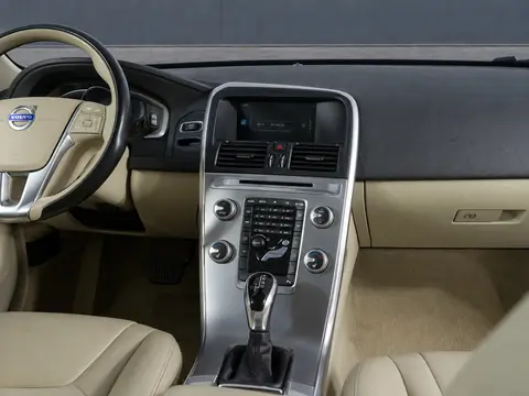 Volvo XC60 2016, фото 6