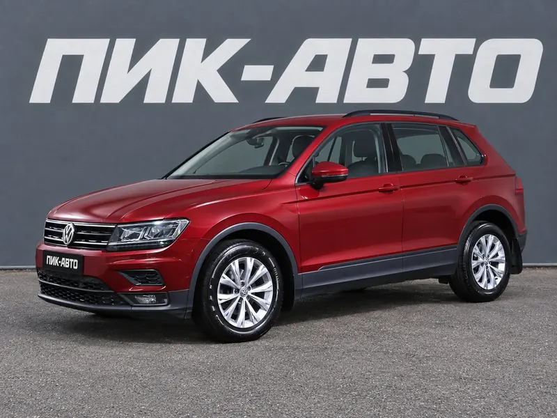 Volkswagen Tiguan 2019 — с пробегом, внедорожник, красный, фото 1