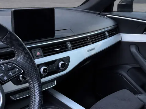 Audi A4 2018, фото 7