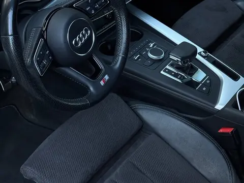 Audi A4 2018, фото 8