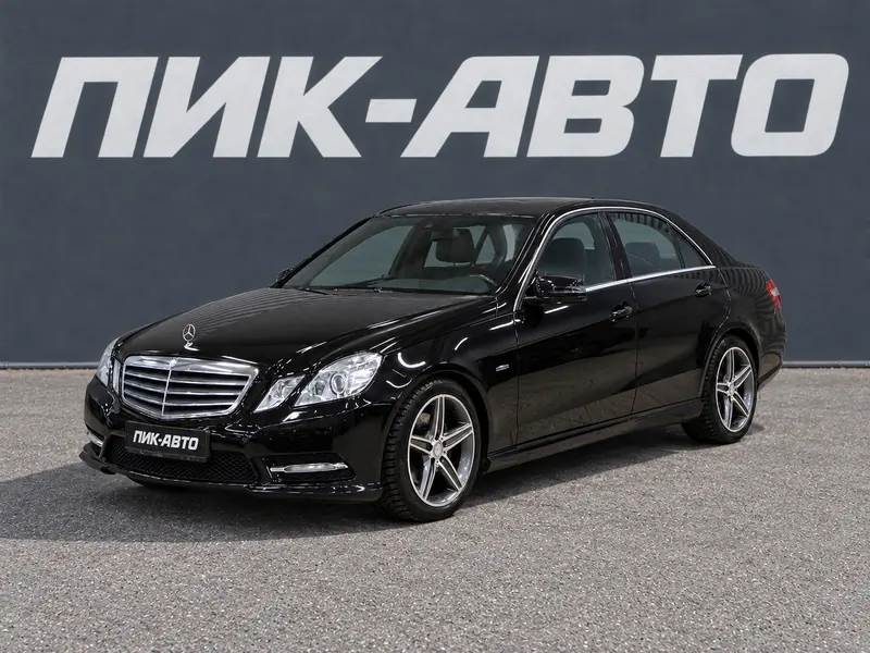 Mercedes-Benz E-Класс 2013 — с пробегом, седан, черный, фото 1