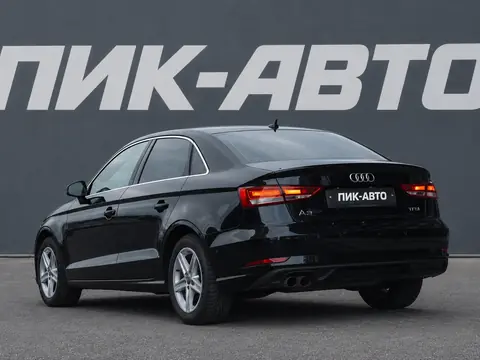 Audi A3 2018, фото 2
