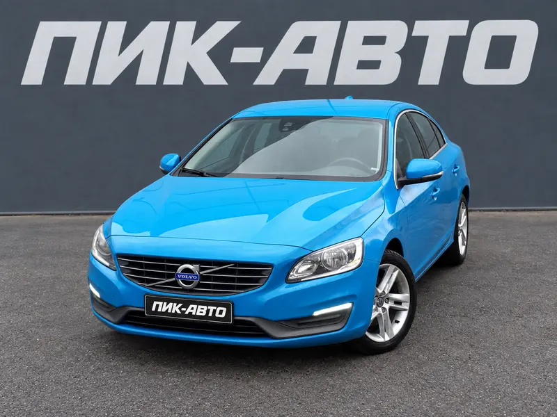 Volvo S60 2016 — с пробегом, седан, голубой, фото 1