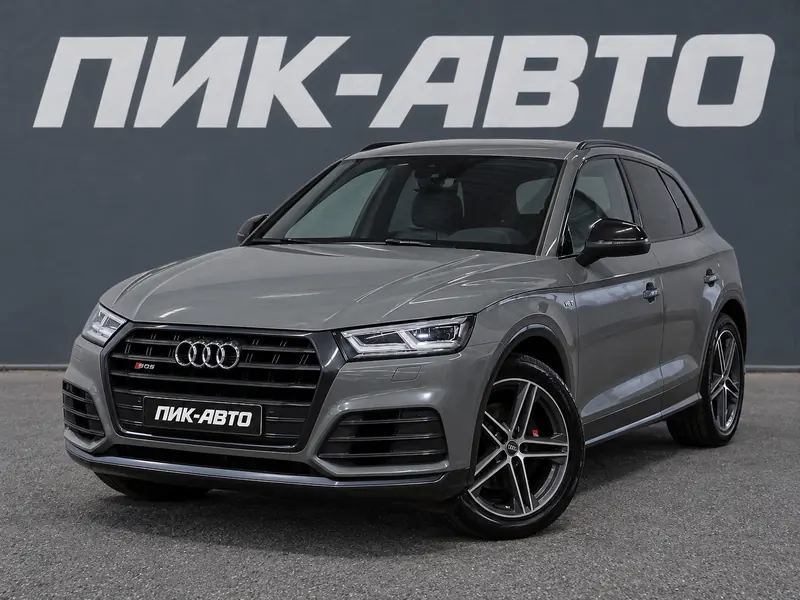 Audi Q5 2018 — с пробегом, внедорожник, серый, фото 1