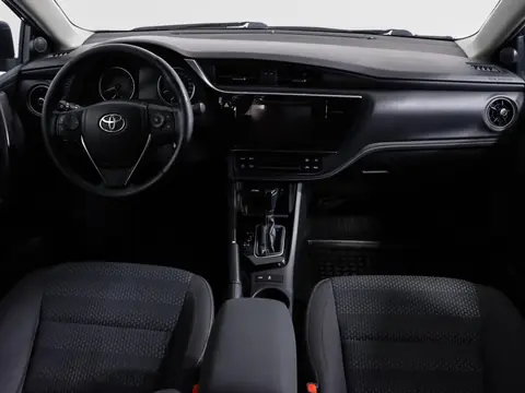 Toyota Corolla 2018, фото 6