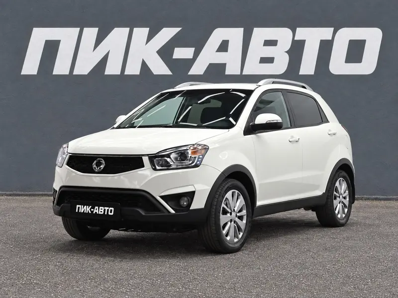 SsangYong Actyon 2015 — с пробегом, внедорожник, белый, фото 1