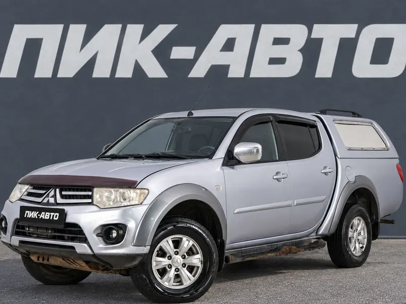 Mitsubishi L200 2014 — с пробегом, пикап, серебряный, фото 1