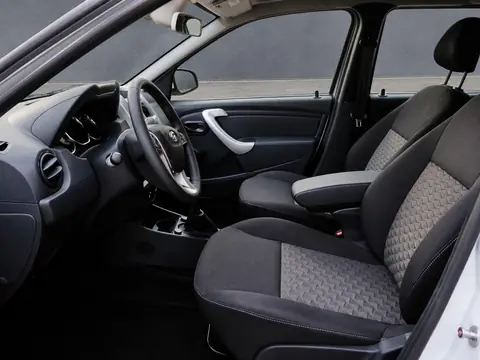 LADA Largus 2025, фото 6
