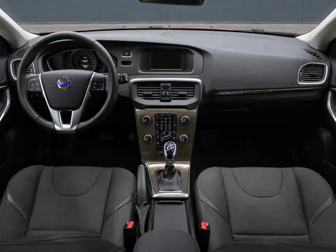 Volvo V40 Cross Country 2015, фото 6