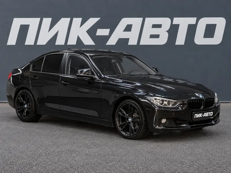BMW 3 серии 2015 — с пробегом, седан, черный, фото 1