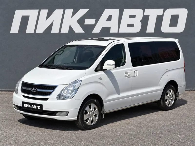 Hyundai Grand Starex 2015 — с пробегом, минивэн, белый, фото 1