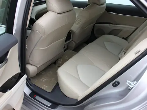 Toyota Camry 2021, фото 6