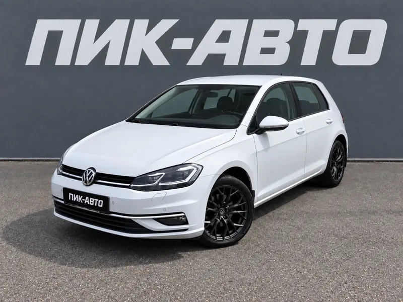 Volkswagen Golf 2018 — с пробегом, хэтчбек, белый, фото 1
