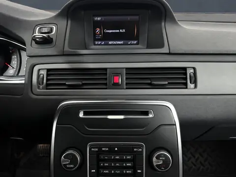 Volvo XC70 2015, фото 7