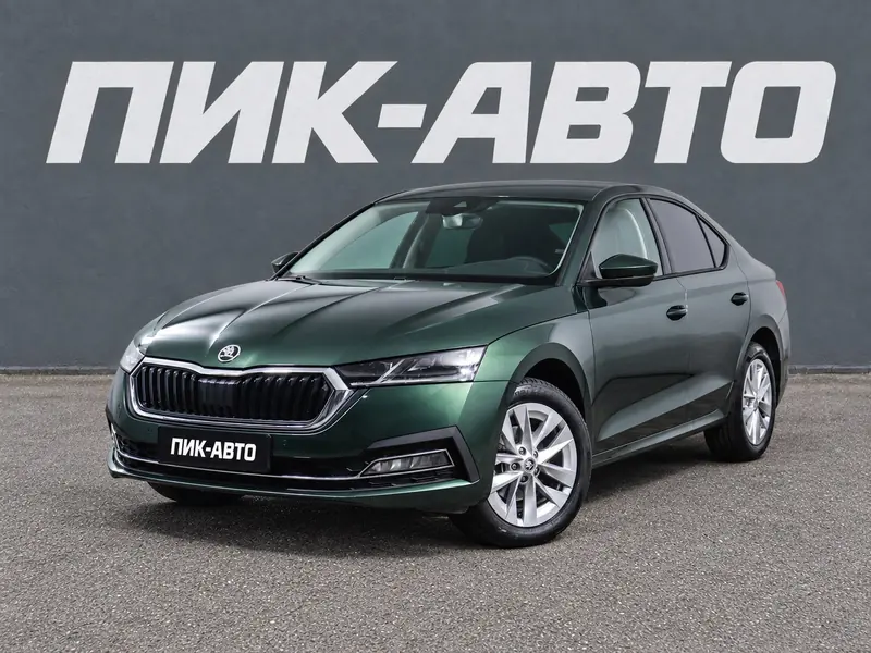 Skoda Octavia 2023 — с пробегом, лифтбек, зеленый, фото 1