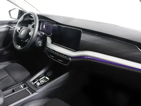 Skoda Octavia 2023, фото 5