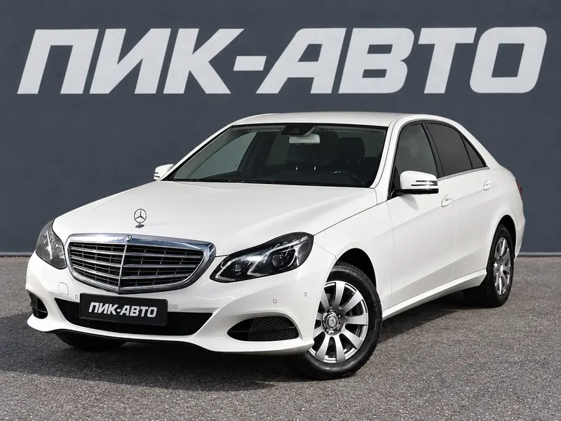 Mercedes-Benz E-Класс 2015 — с пробегом, седан, белый, фото 1