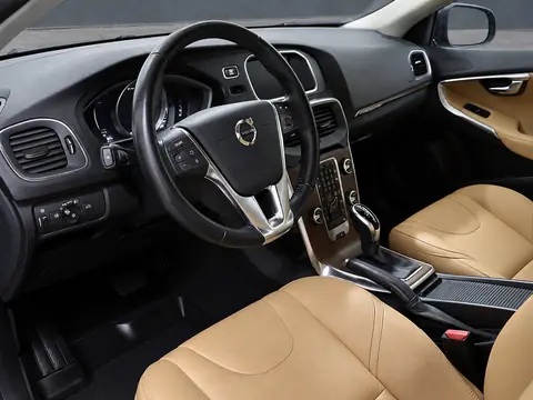 Volvo V40 Cross Country 2016, фото 6