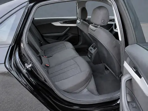Audi A4 2018, фото 7