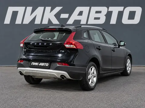 Volvo V40 Cross Country 2017, фото 3