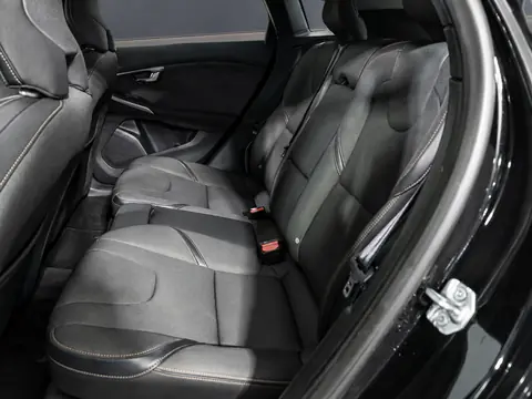 Volvo V40 Cross Country 2017, фото 6