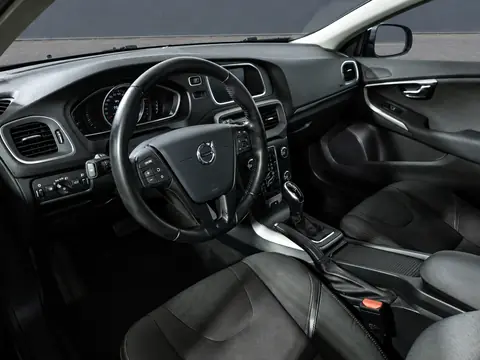 Volvo V40 Cross Country 2017, фото 7
