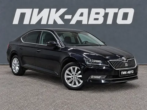 Skoda Superb 2018, фото 2