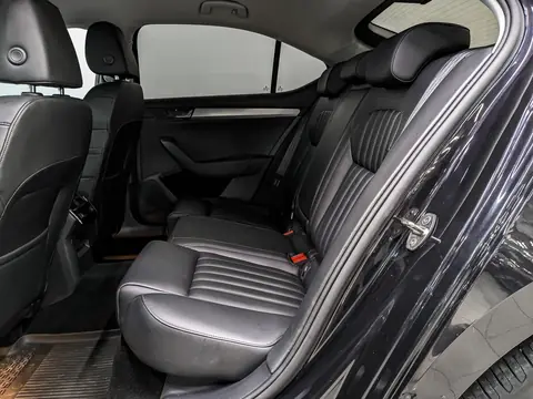 Skoda Superb 2018, фото 7