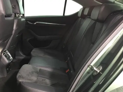 Skoda Octavia 2024, фото 6