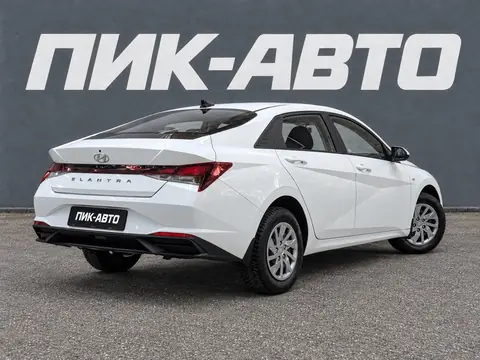Hyundai Elantra 2022, фото 3