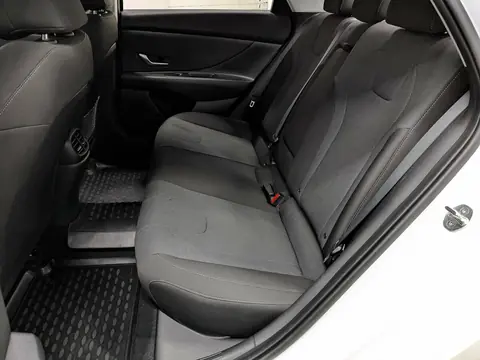 Hyundai Elantra 2022, фото 7