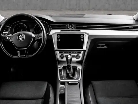 Volkswagen Passat 2018, фото 5