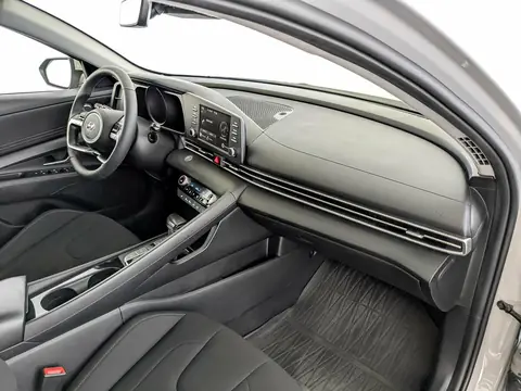 Hyundai Elantra 2022, фото 5