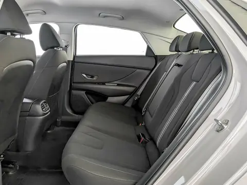 Hyundai Elantra 2022, фото 6