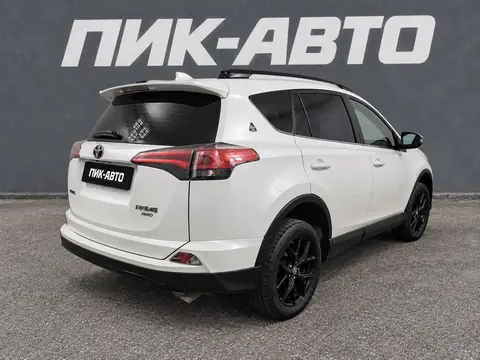 Toyota RAV4 2019, фото 3