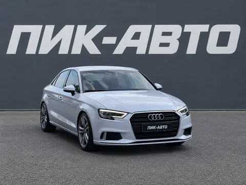 Audi A3 2018, фото 2