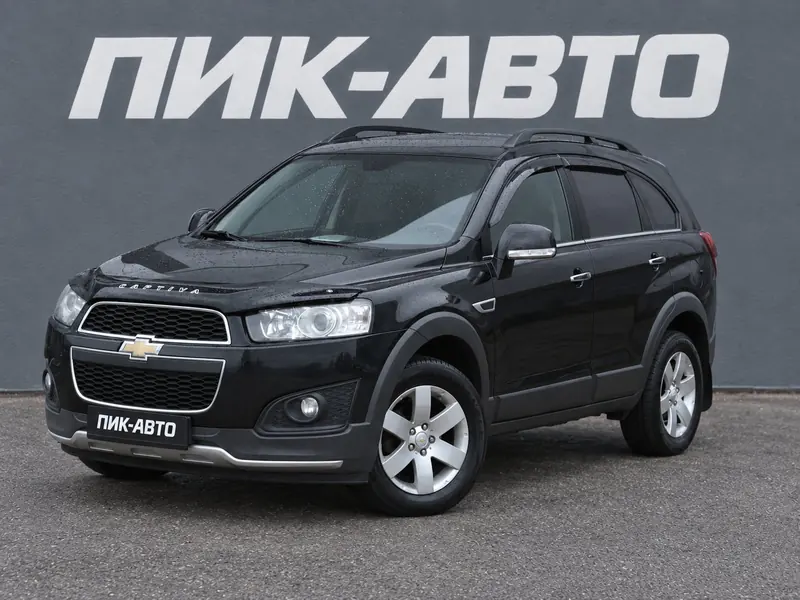 Chevrolet Captiva 2015 — с пробегом, внедорожник, черный, фото 1