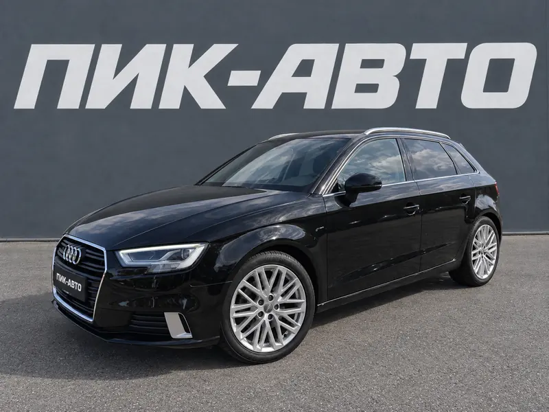 Audi A3 2018 — с пробегом, хэтчбек, черный, фото 1