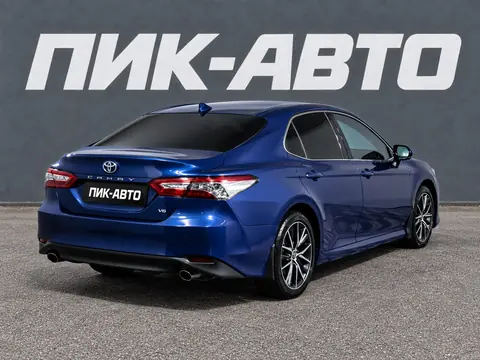 Toyota Camry 2021, фото 3