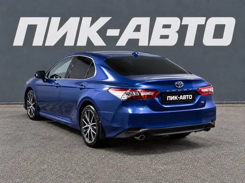 Toyota Camry 2021, фото 4
