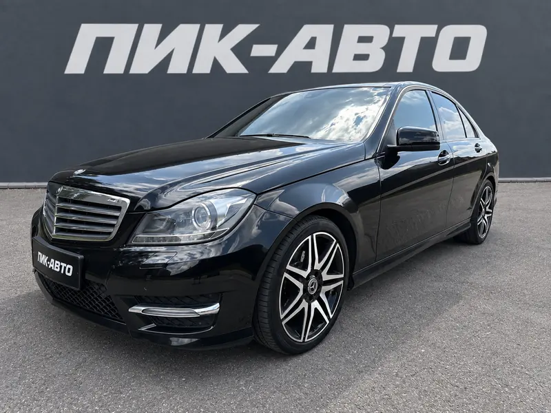Mercedes-Benz C-Класс 2014 — с пробегом, седан, черный, фото 1