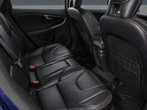 Volvo V40 Cross Country 2014, фото 8