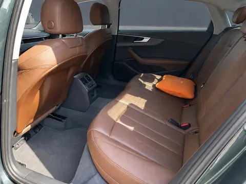 Audi A4 2018, фото 8