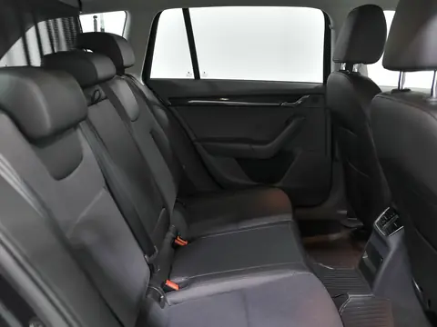 Skoda Octavia 2021, фото 6