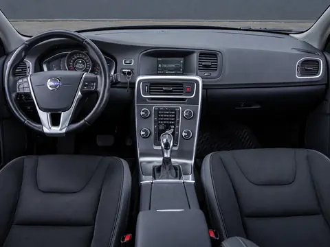 Volvo S60 2015, фото 5
